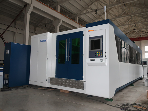 2500W مکمل بند کیڑے ٹیبل فائبر لیزر شیٹ کا کاٹنے والی مشین